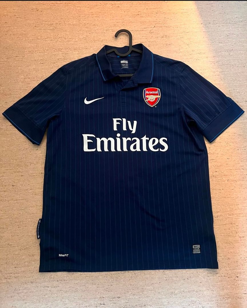 Arsenal 2009-10 Away Shirt Fabregas #4